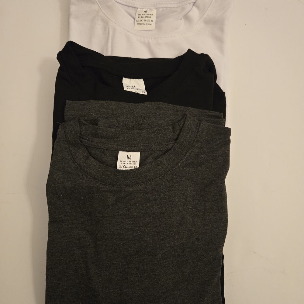 Bundle Of 5 Men Or Youth Size M S/Sleeve Basic Tees; 2 White, 2Black, 1 Gray